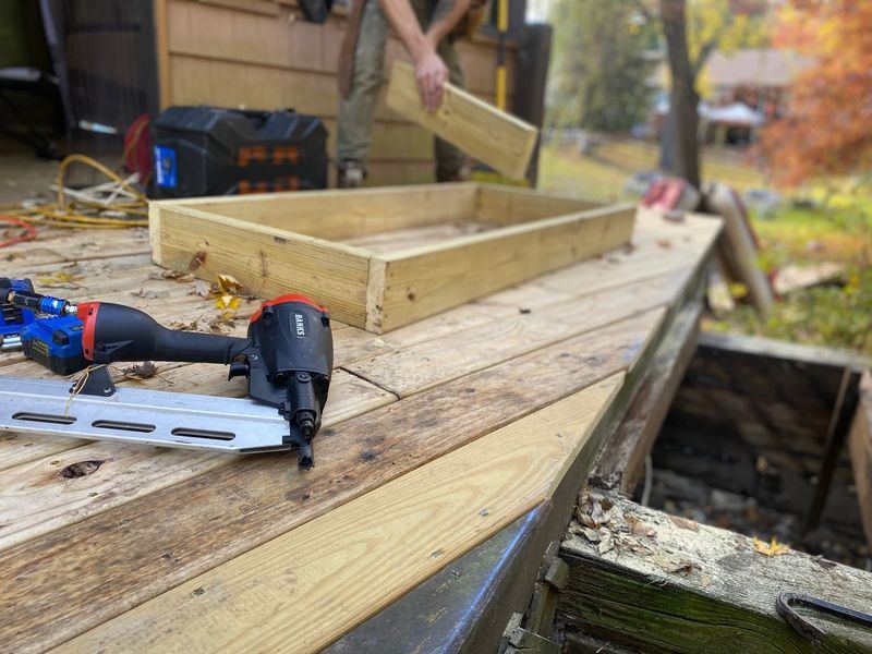 Deck builders job near Lisbon, IA